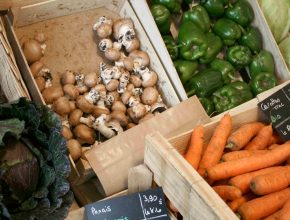 Legumes dans des cagettes